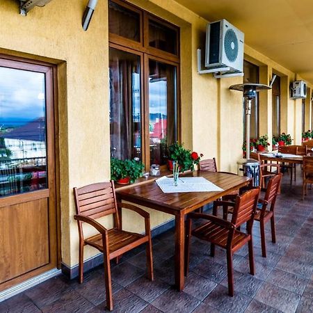 Hotel Valea Regilor Reghin Exterior foto