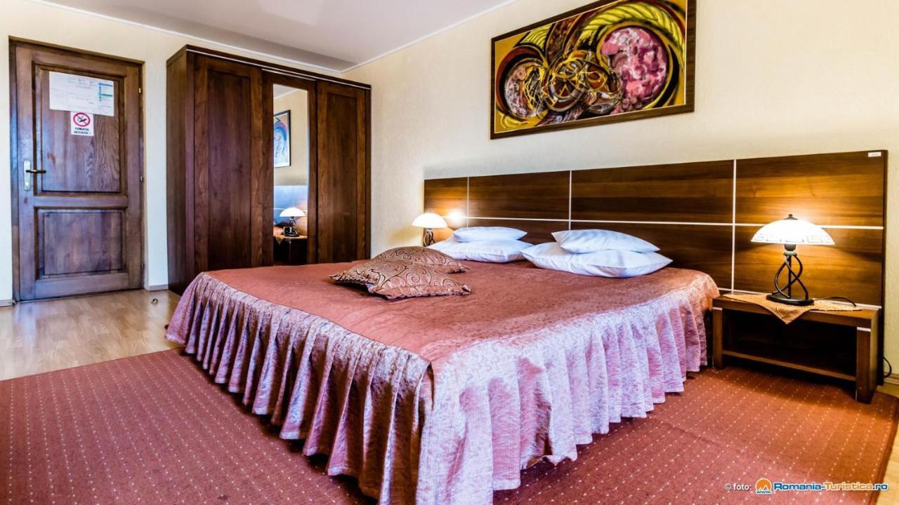 Hotel Valea Regilor Reghin Exterior foto